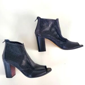 Piampiani Womes Shoes Perforated Black Leather Heel Boots Sz 37